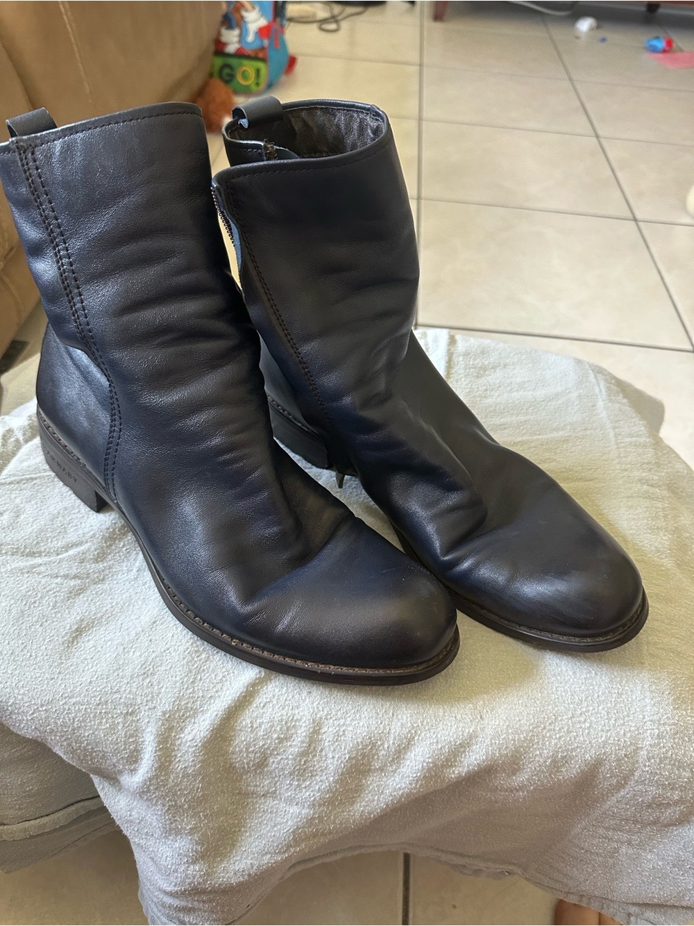 Women's Black Leather Side-Zip Combat Boots